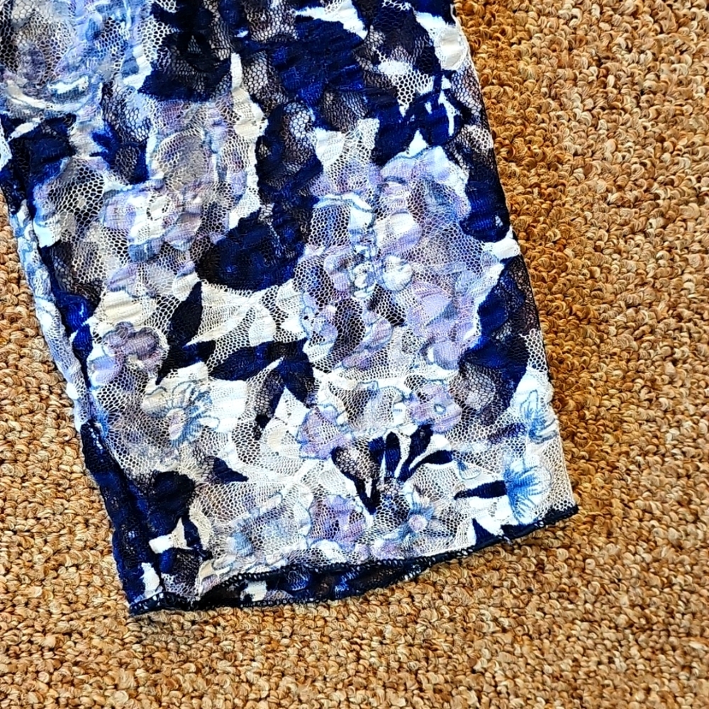 Top - Picture 7 of 15